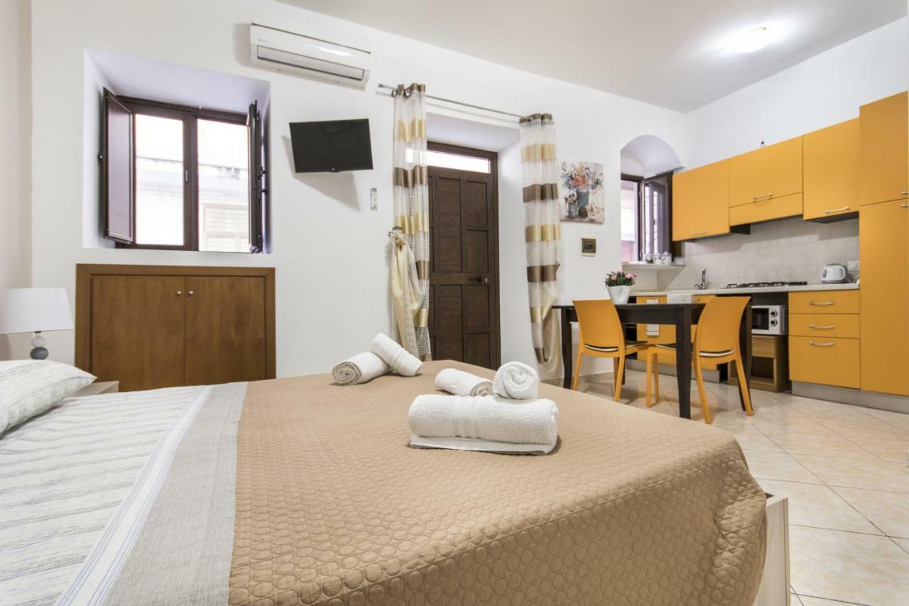 In Centro Rooms Vicino Cefalu Self-Chek-In Campofelice Di Roccella Exterior foto